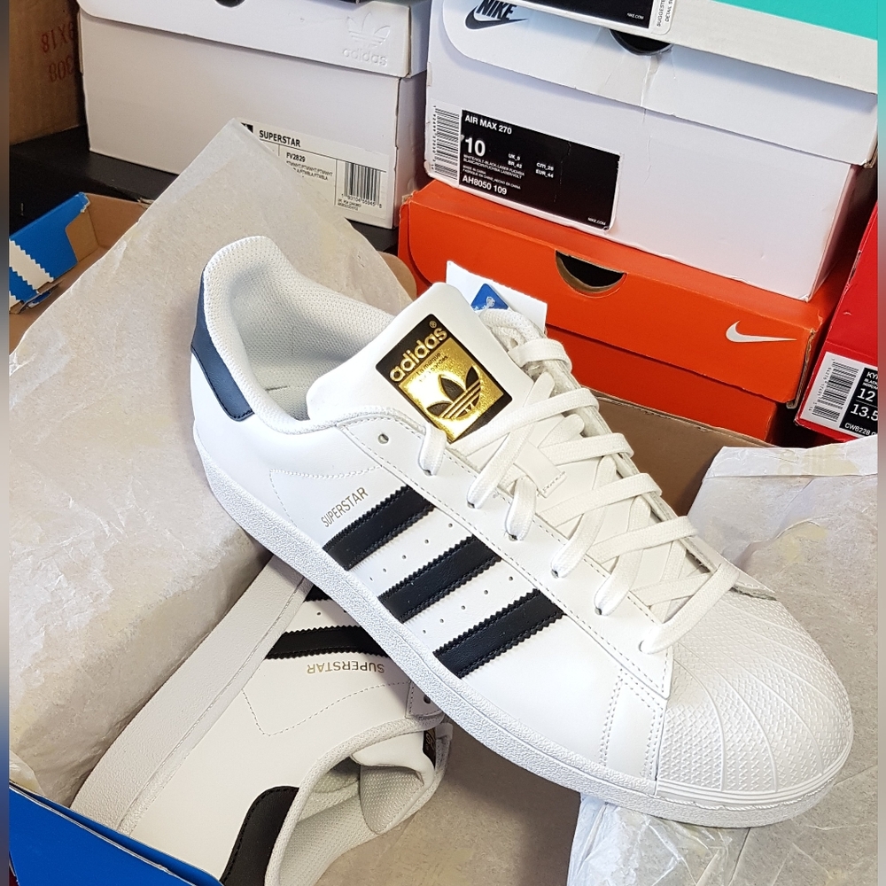 ADIDAS SUPERSTAR MEN'S US SIZE 11.5 BRAND NEW IN BOX